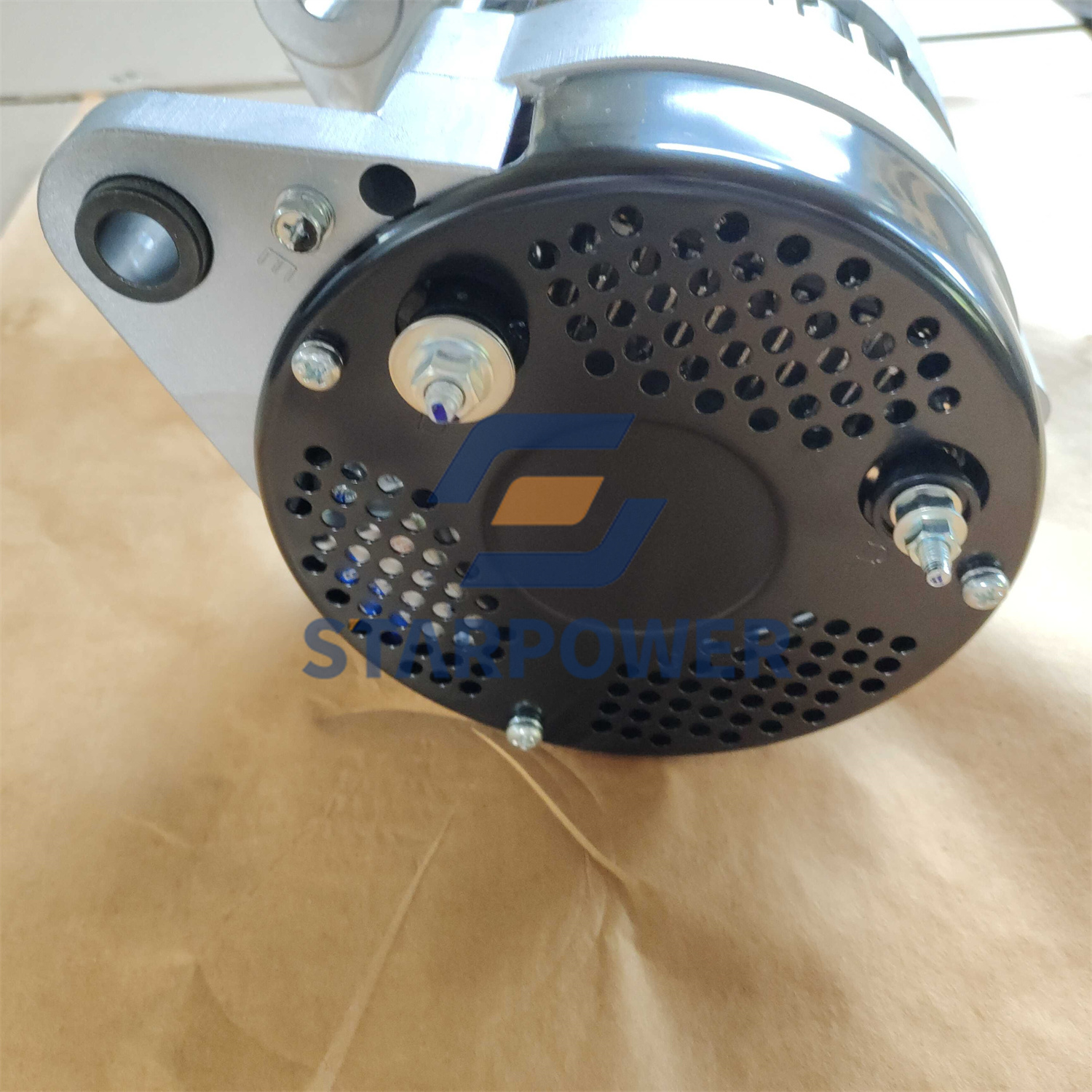 600-861-6111 发电机 60A KOM ALTERNATOR